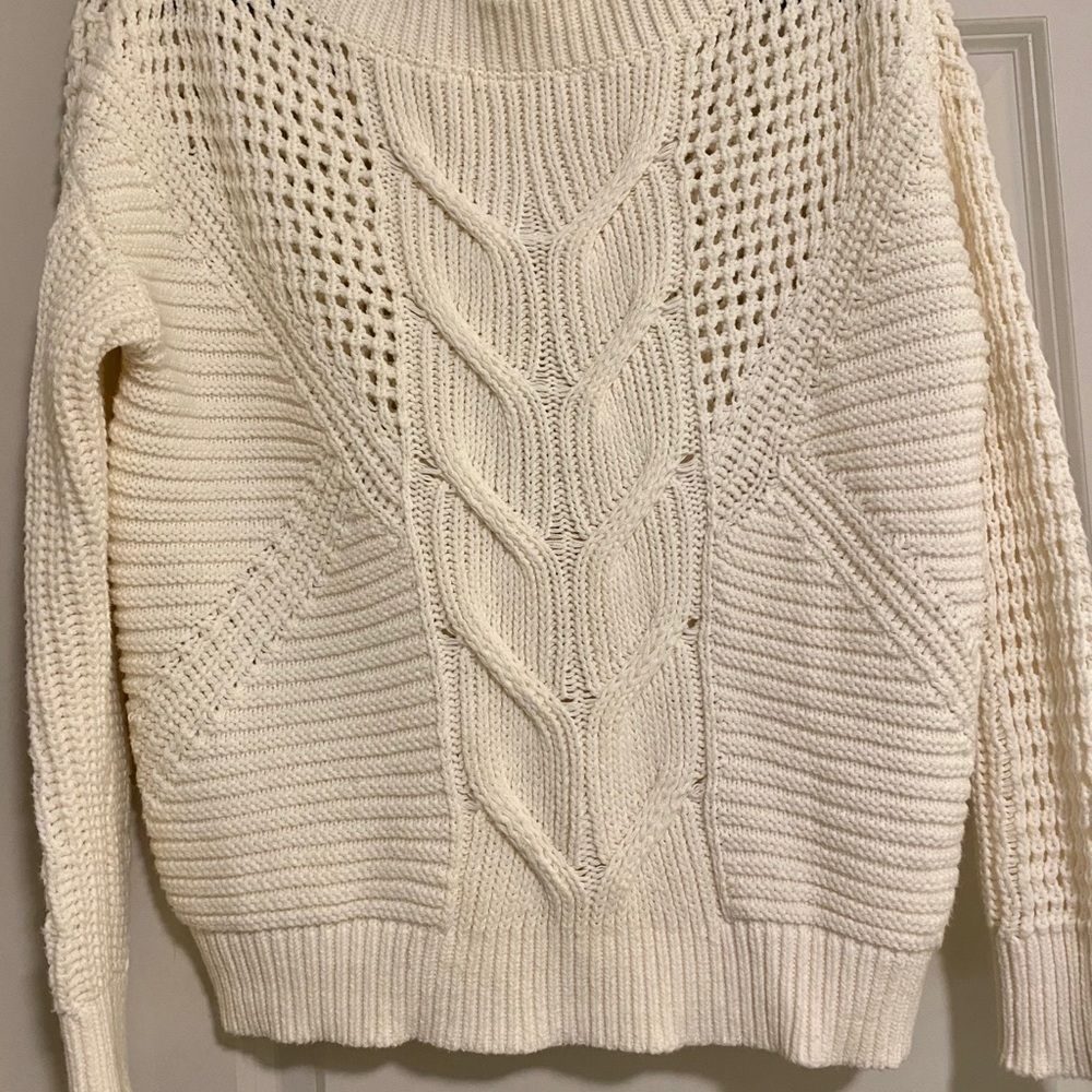 Sweater - Picture 4 of 4
